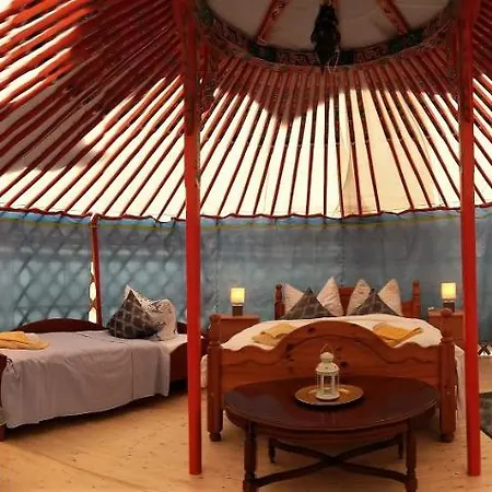 Mongolische Jurte Im Art.quartier Luxury tent *