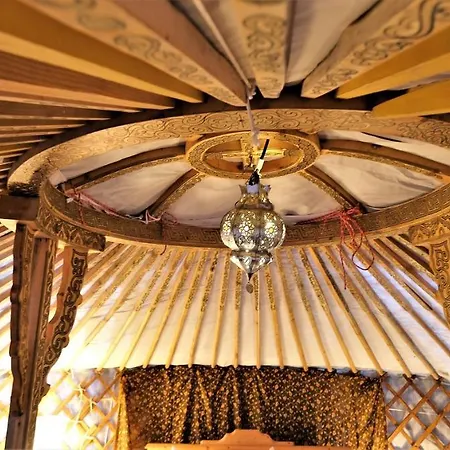 Luxury tent Mongolische Jurte Im Art.quartier Velgast